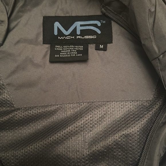 Jacket ladies windbreaker lined Sz med shldr to bottom 27” pit to pit 21 1/2” - Picture 4 of 6